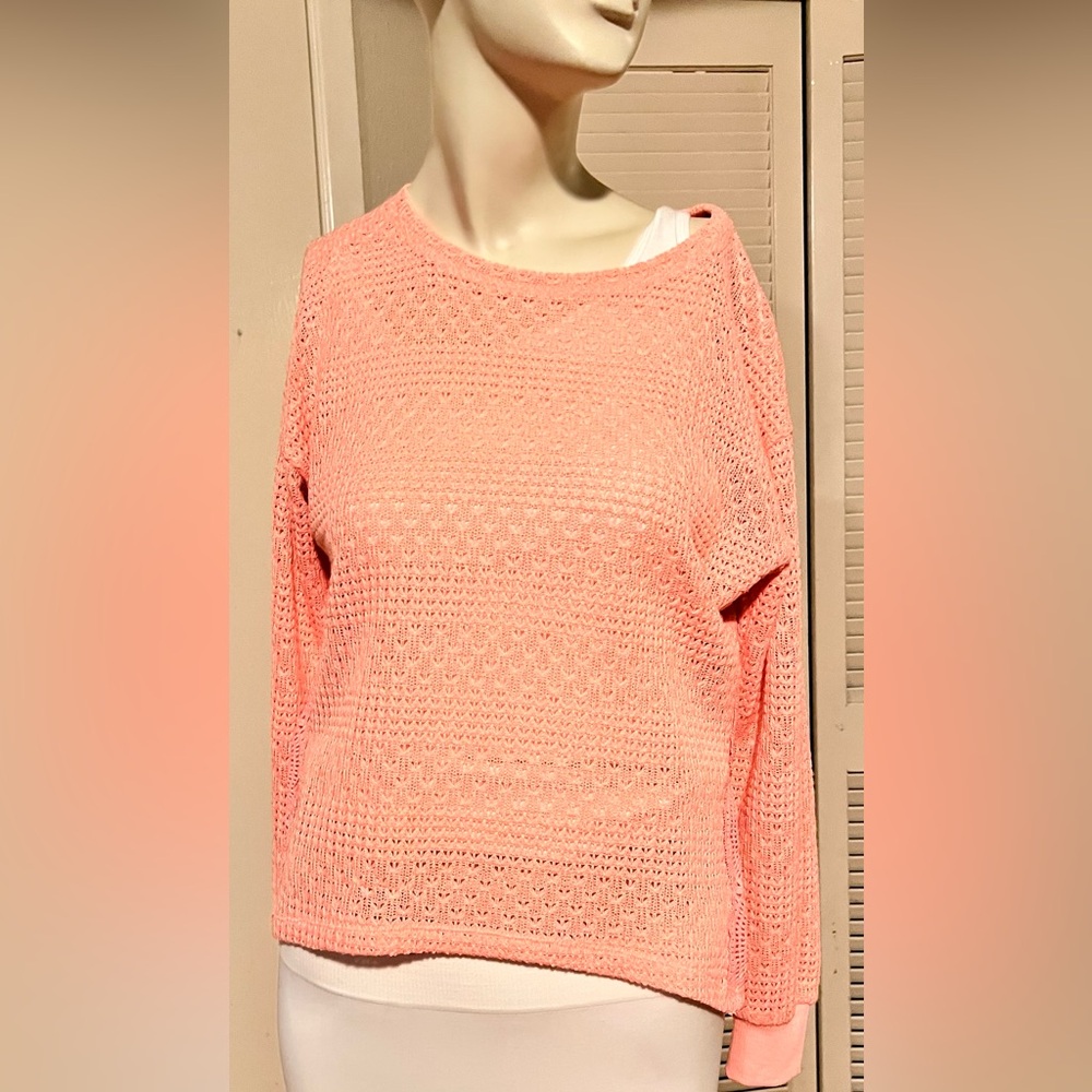 Pink Jolt sweater, like new.